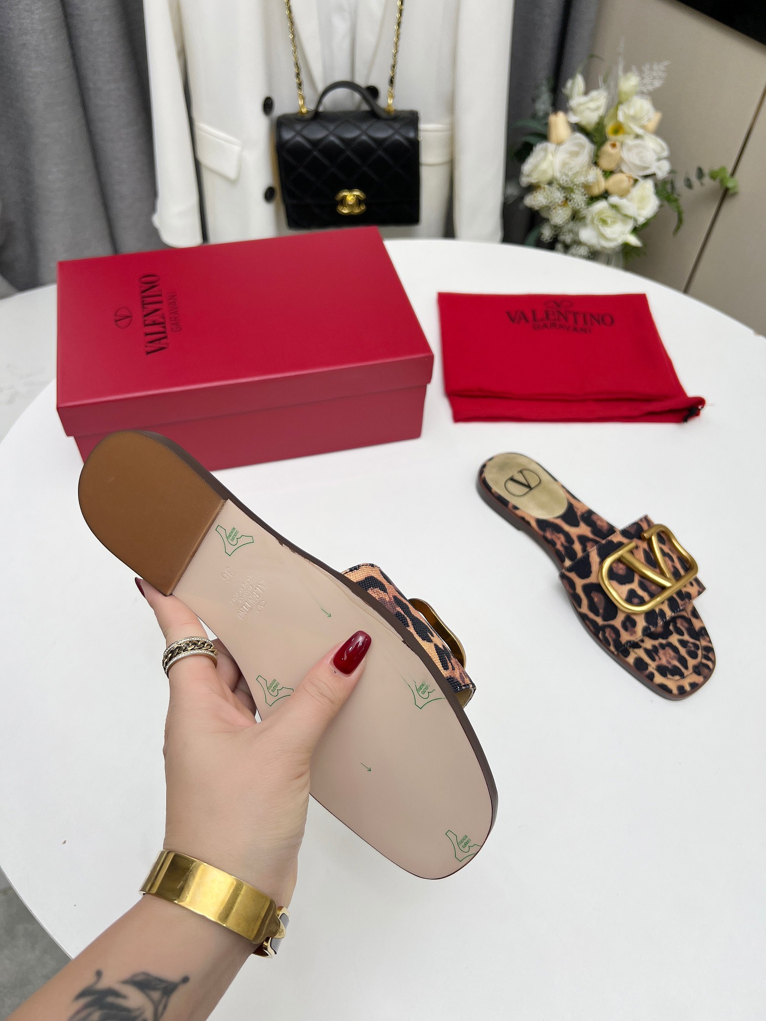 Valentino Garavani Leopard Print Buckle Sandals 3W2S0Bd5Rqy 09J