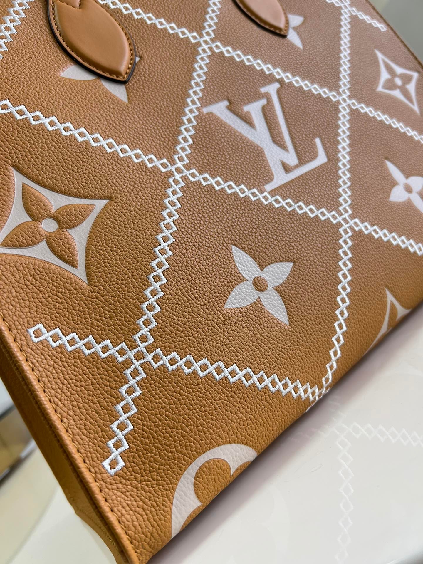 Louis Vuitton Onthego MM Tote Monogram Arizona ‘Brown Crème Beige’ 35cm