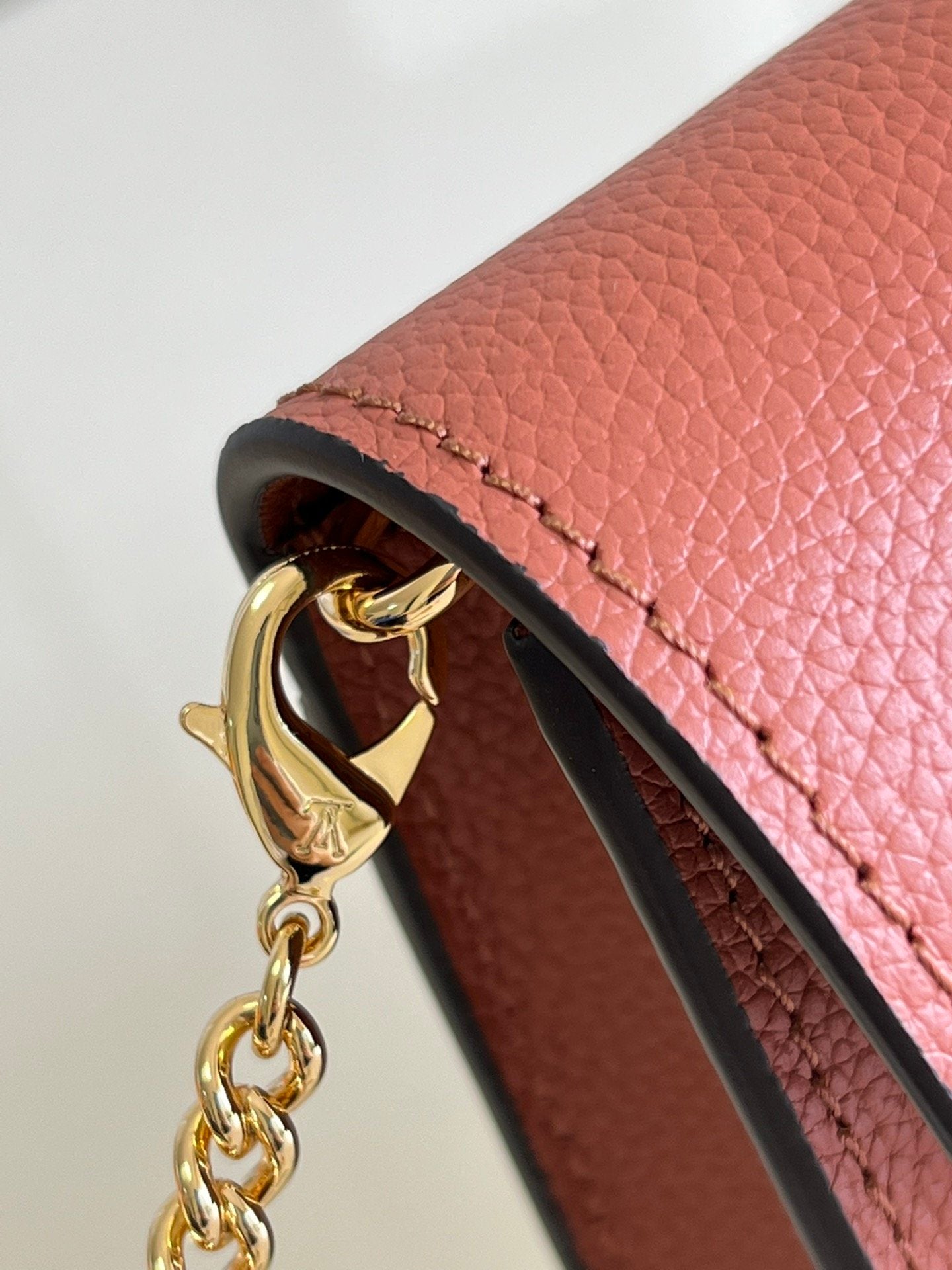 Louis Vuitton Pochette Chain Mylockme 19Cm Brown