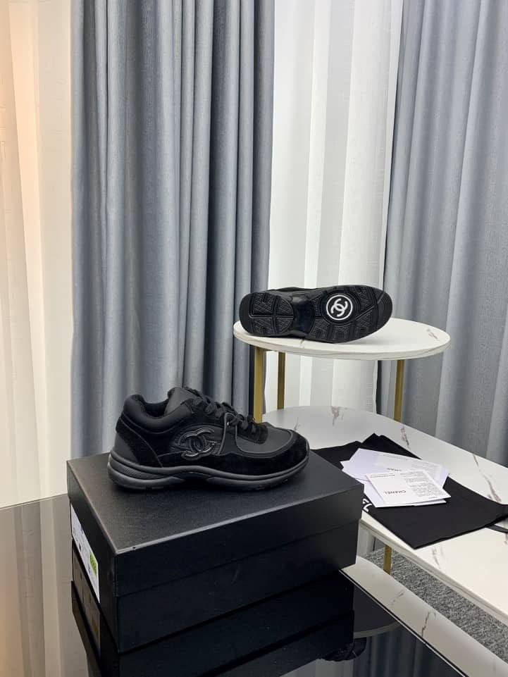 Chanel Cc Black Sneaker