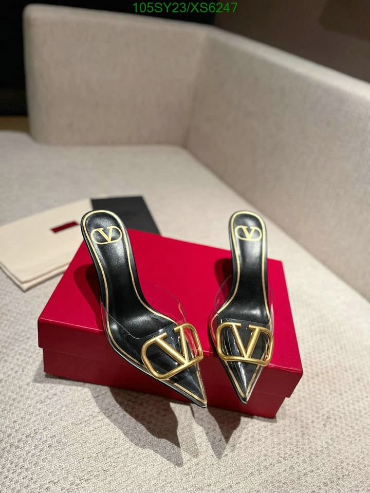 Valentino VLogo 80 Vinyl Leather Mule In Black