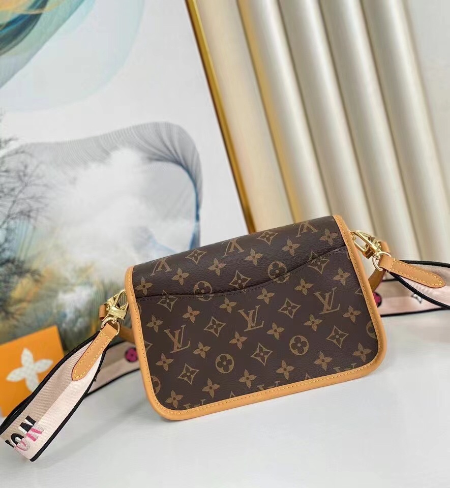 Louis Vuitton Diane Monogram – Women – Handbags Black M45985 24cm/ 9.4in