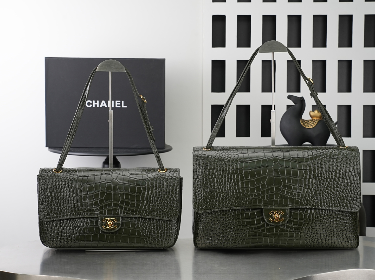 Chanel 26S Spring/Summer Maxi Classic Flap