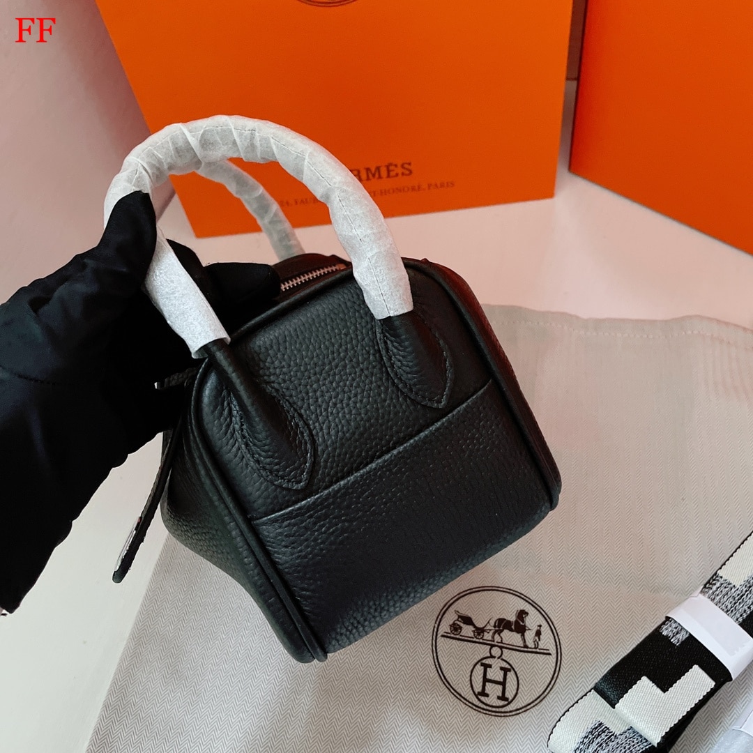Hermès Lindy Mini 20 Black Clemence Leather with Palladium Hardware 20cm