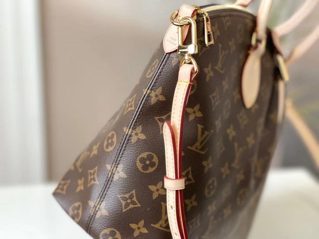 Louis Vuitton Bo Tie Mm 31Cm
