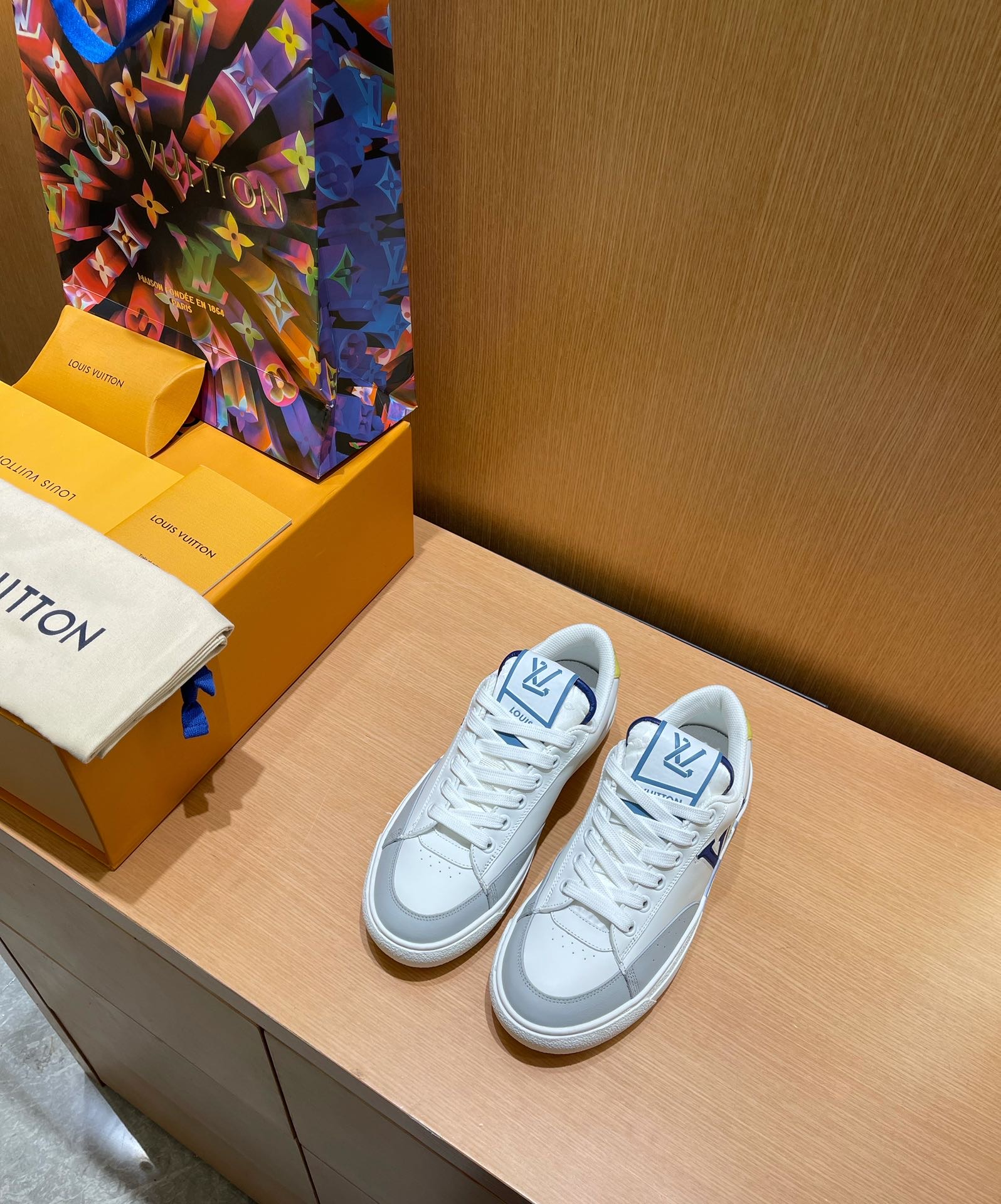 Louis Vuitton Charlie Sneaker 1A9Jlt