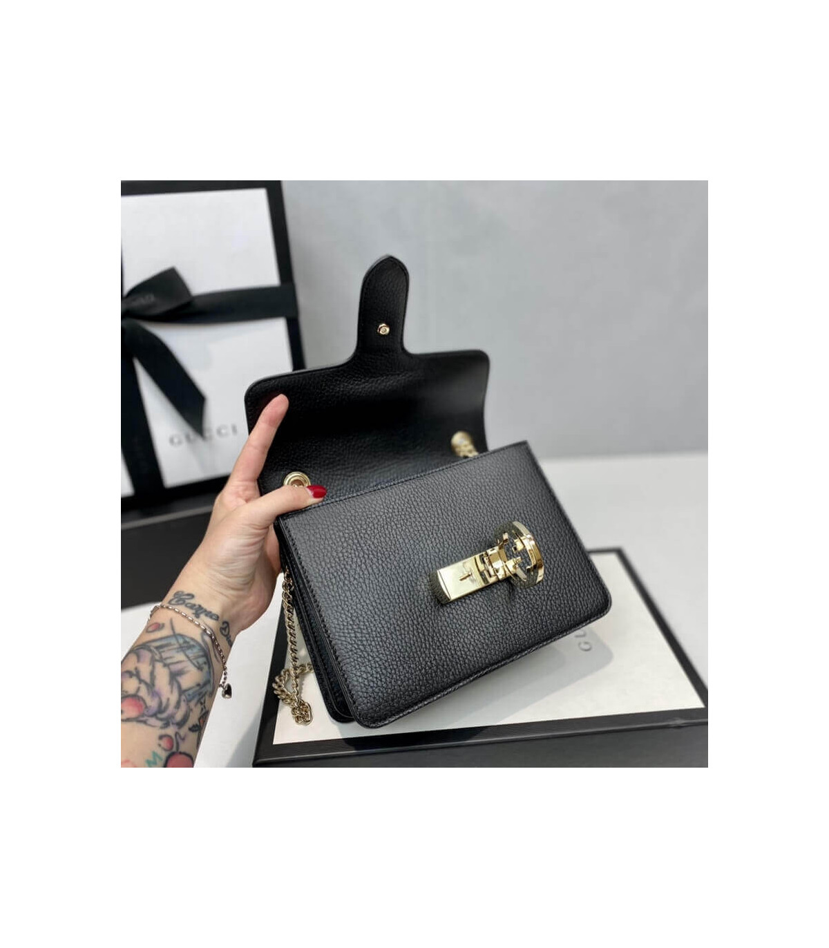 Gucci Interlocking G Chain Crossbody Black Leather 25cm