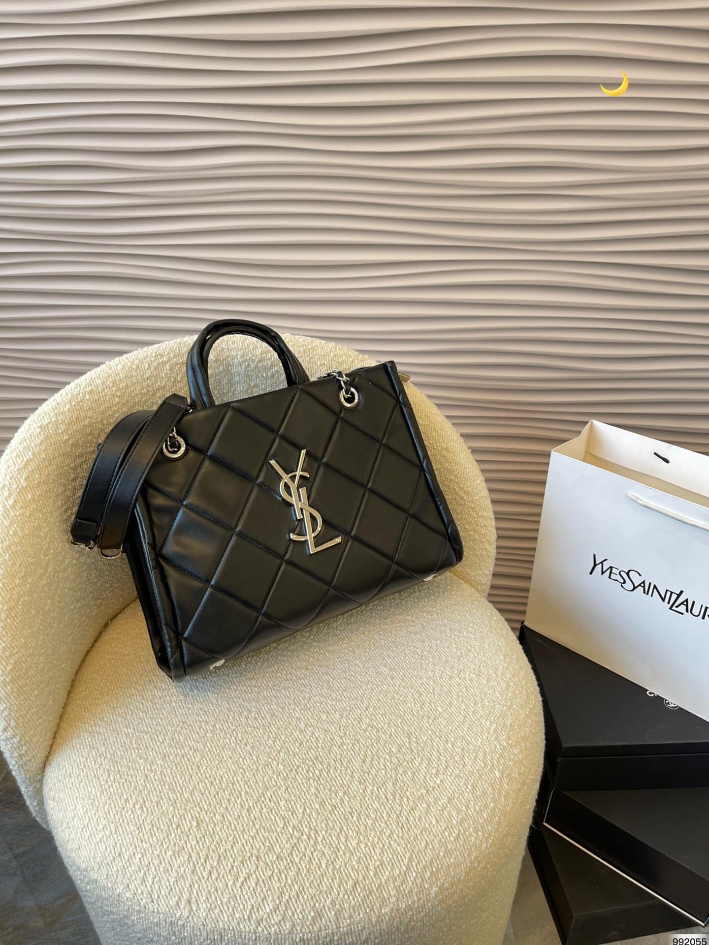 Saint Laurent Leather Tote Bag Black 31Cm