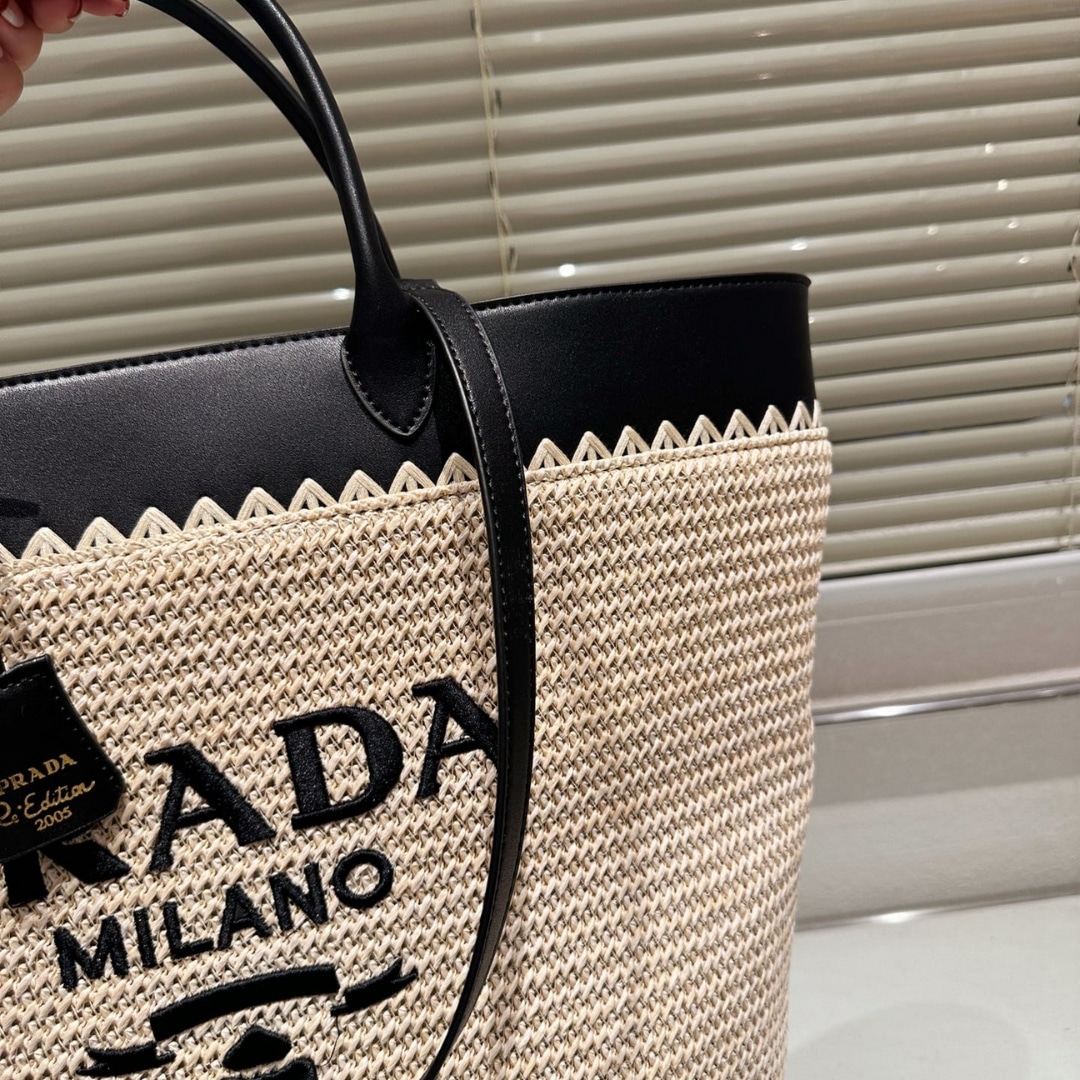 Prada Crochet And Leather Tote Bag Tan And Black 33Cm 1Bg499 2M2Q F0I55 V Goo