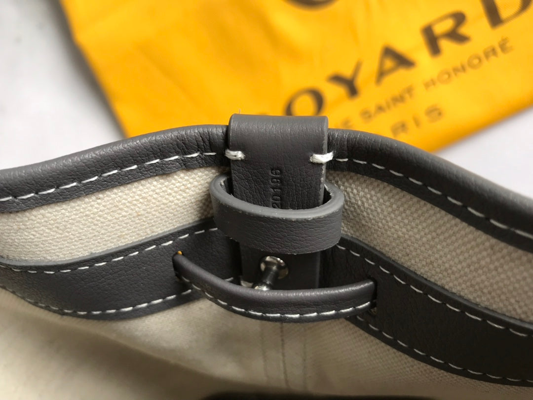 Goyard Petit Flot Bucket Bag 22 Cm Gray Goyardine Canvas And Lambskin Trim