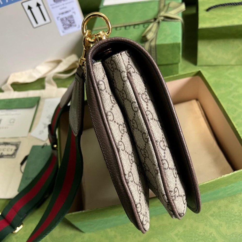Gucci GG Supreme Blondie Medium Shoulder Bag