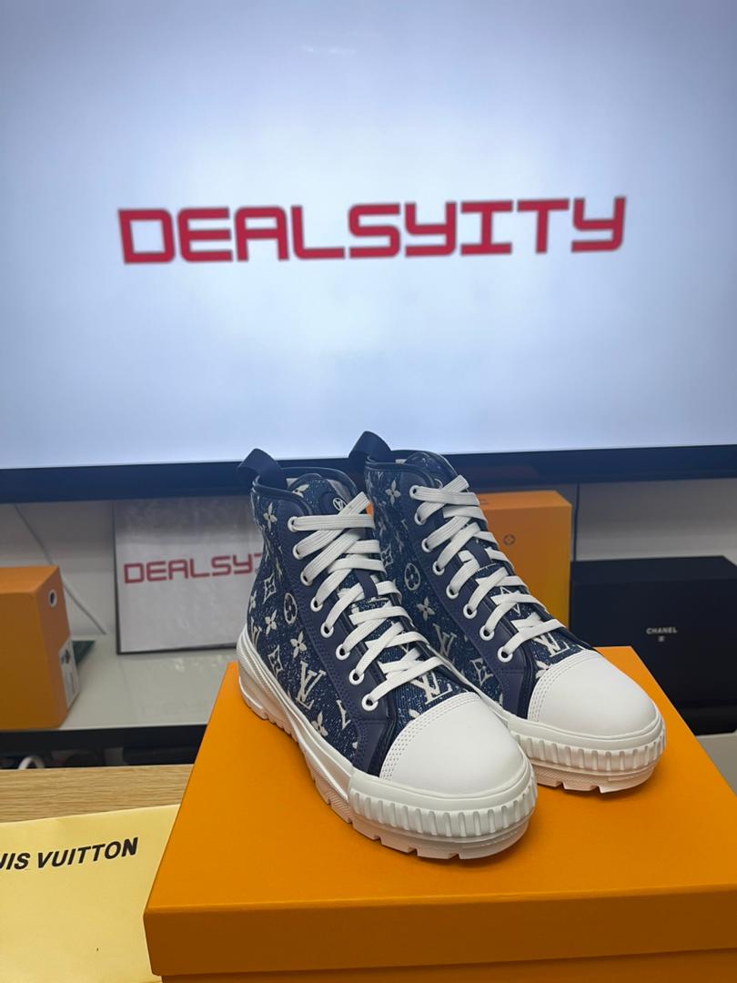 Louis Vuitton Squad Sneakers Monogram Black
