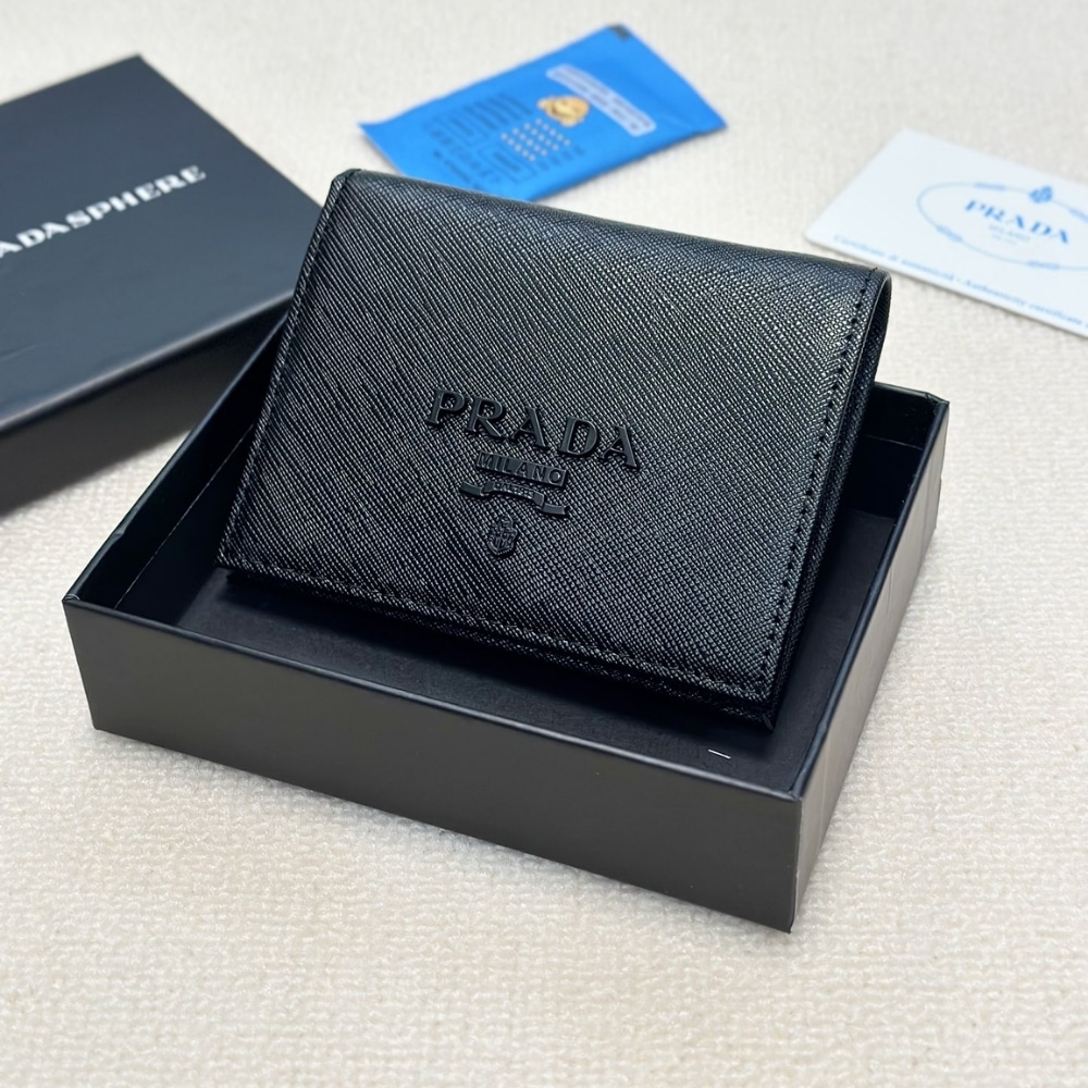 Prada Bifold Saffiano Leather Wallet Black 11Cm