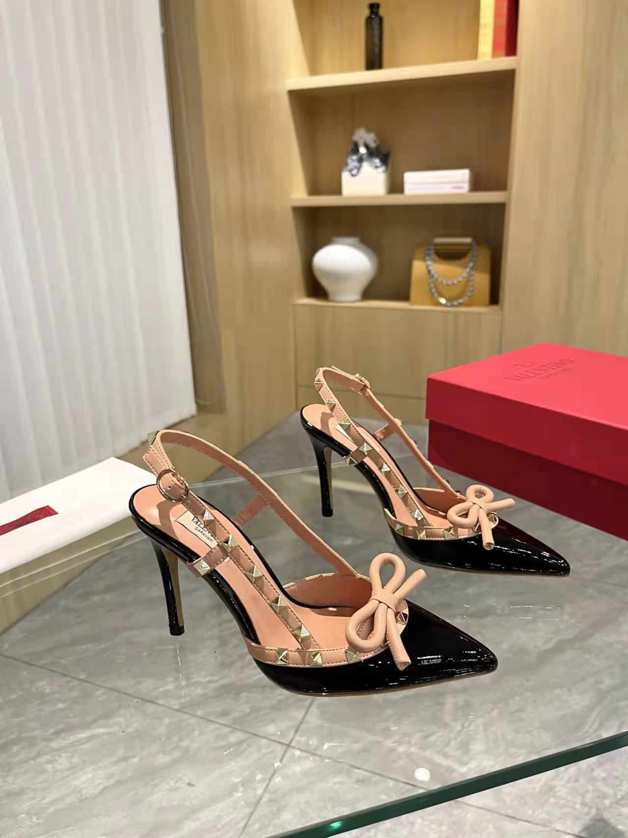 Valentino Rockstud Bow 100 Patent Slingback Pump Black Pink