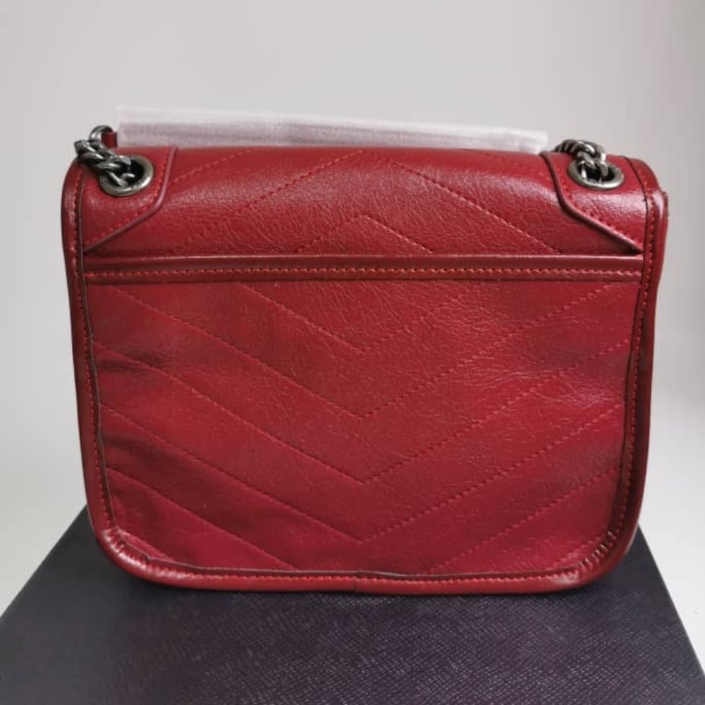 Saint Laurent Niki Medium In Leather Silver Tone Red 22cm