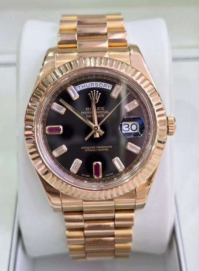 【Super Clone】RLX | Collection: Day-Date | Model: 218235 | Material: 18K Rose Gold | Crystal: Sapphire Crystal | Case Back: Solid | Clasp: Folding Clasp | Case Diameter: 41mm | Movement Type: Automatic Mechanical