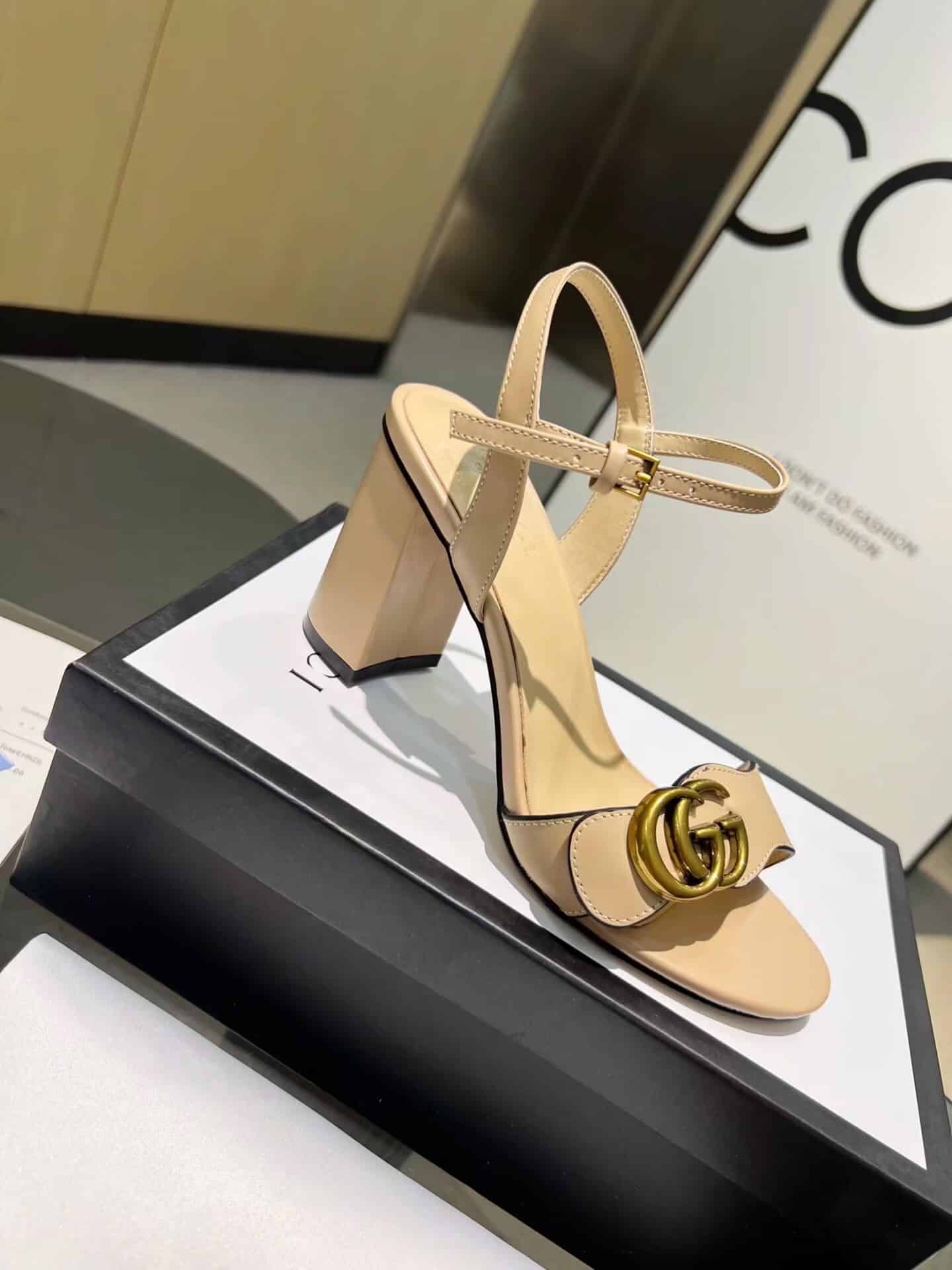 Gucci Leather Mid Heel Sandal Beige