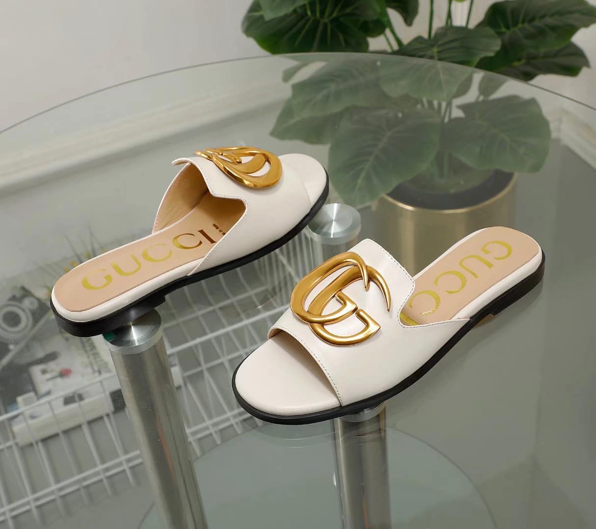 Gucci Princetown Gg Slippers Leather White