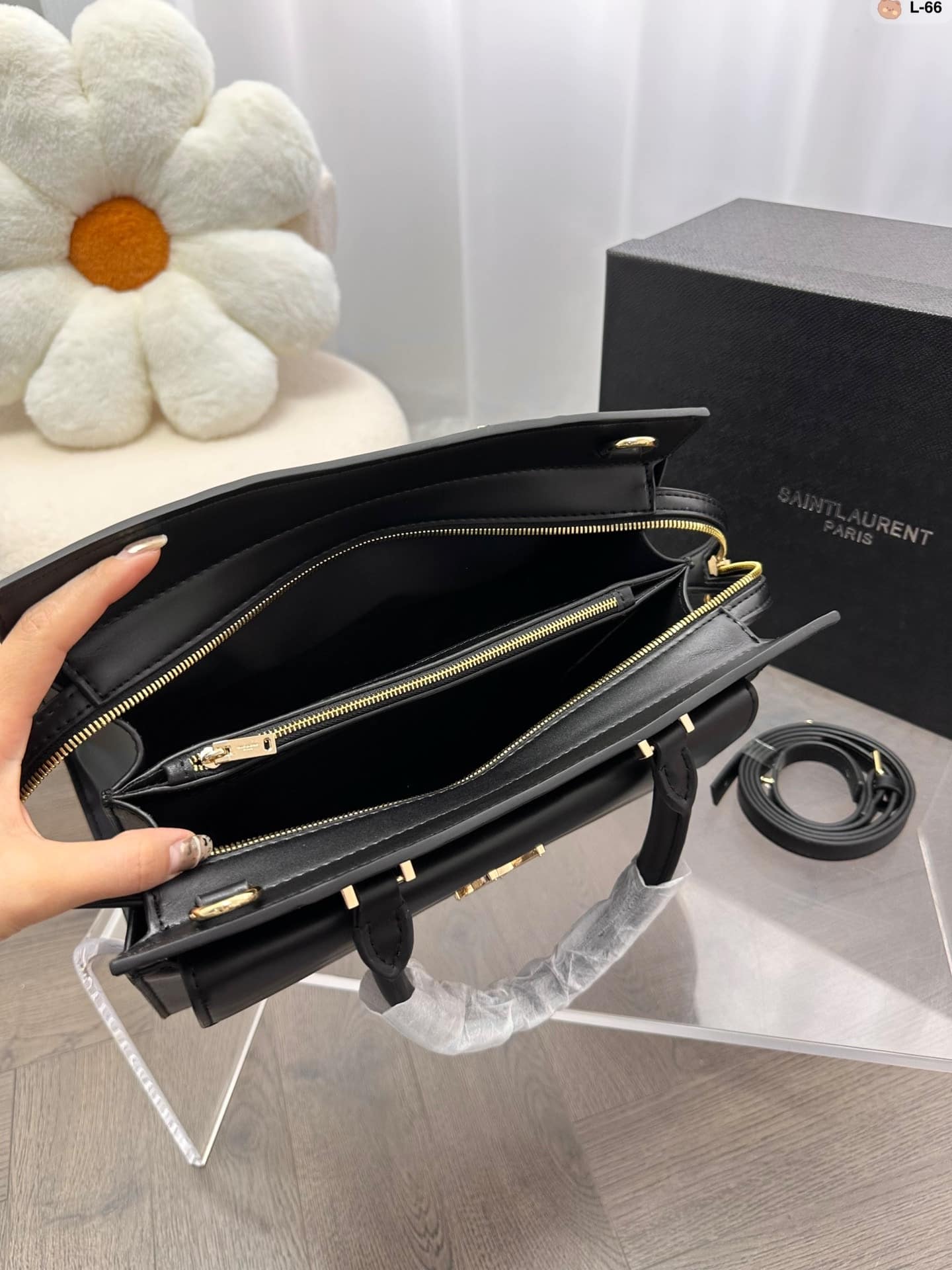 Saint Laurent Uptown Medium Leather Tote Bag Black 31Cm