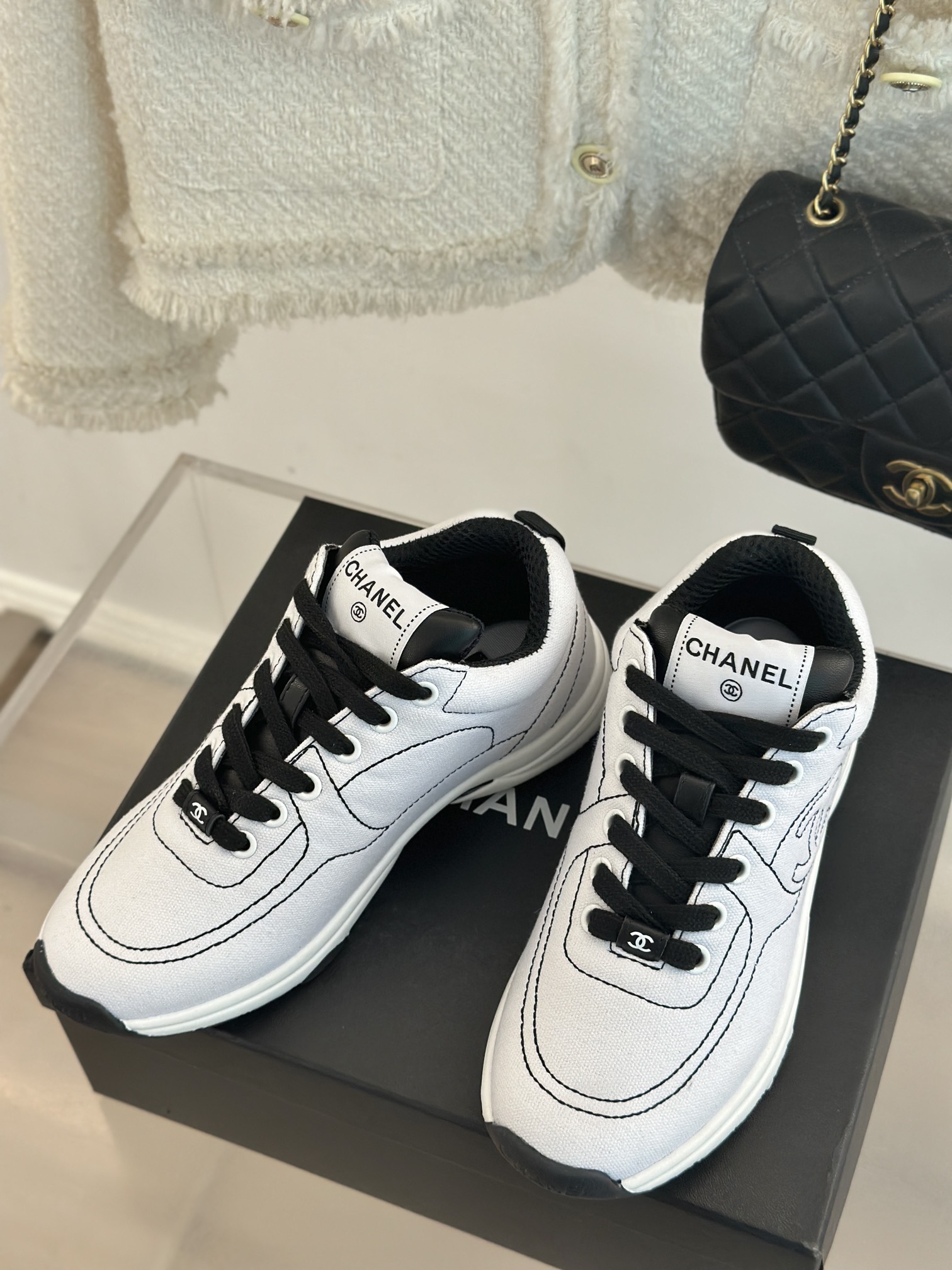 CHANEL Casual Cruise 2024/25 Sneakers