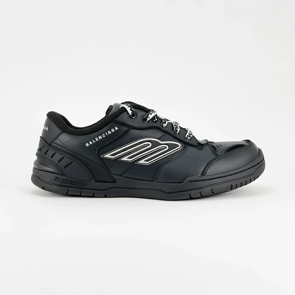 Balenciaga Hamptons Worn-out Sneaker