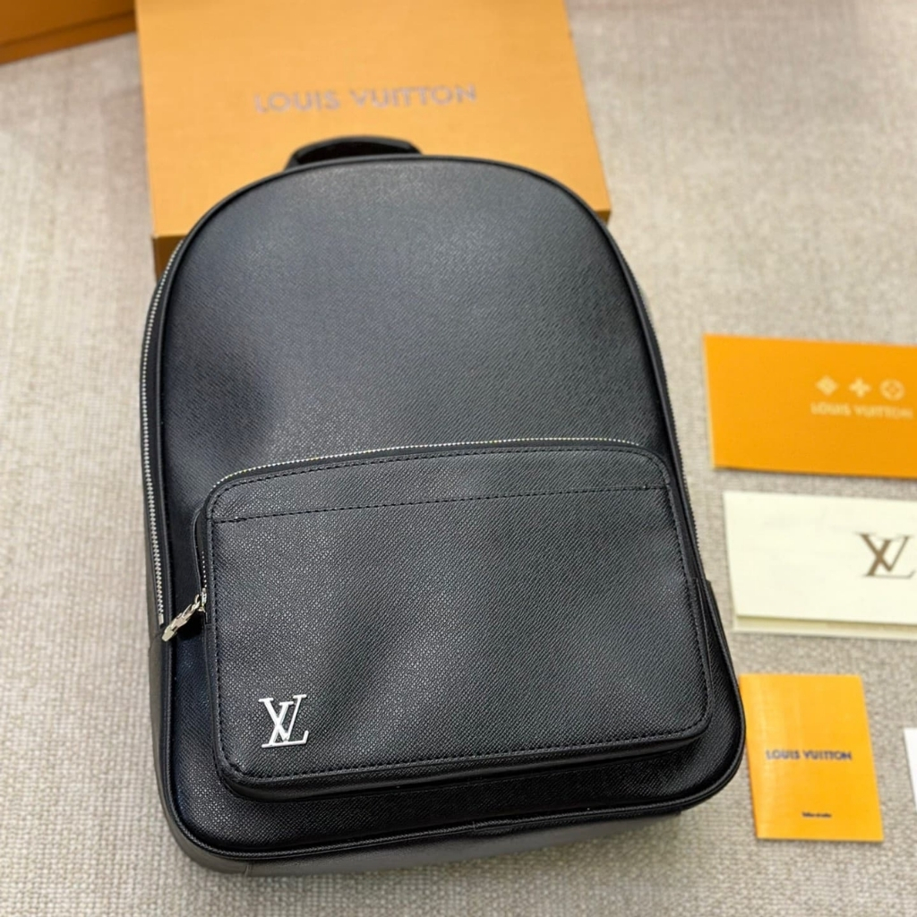 Louis Vuitton Discovery Taiga Alex Backpack Black 42Cm M30258
