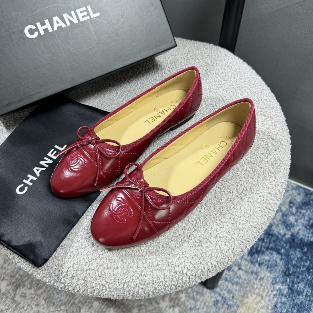 Chanel Ballerina Flat Shoes In Red