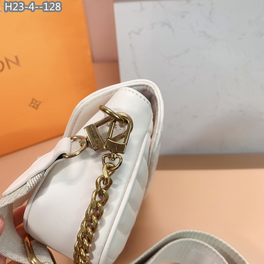 Louis Vuitton New Wave Multi Pochette White 20Cm M56471