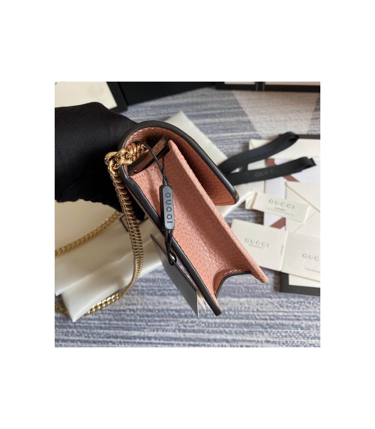 Gucci GG Interlocking Wallet On Chain Pink