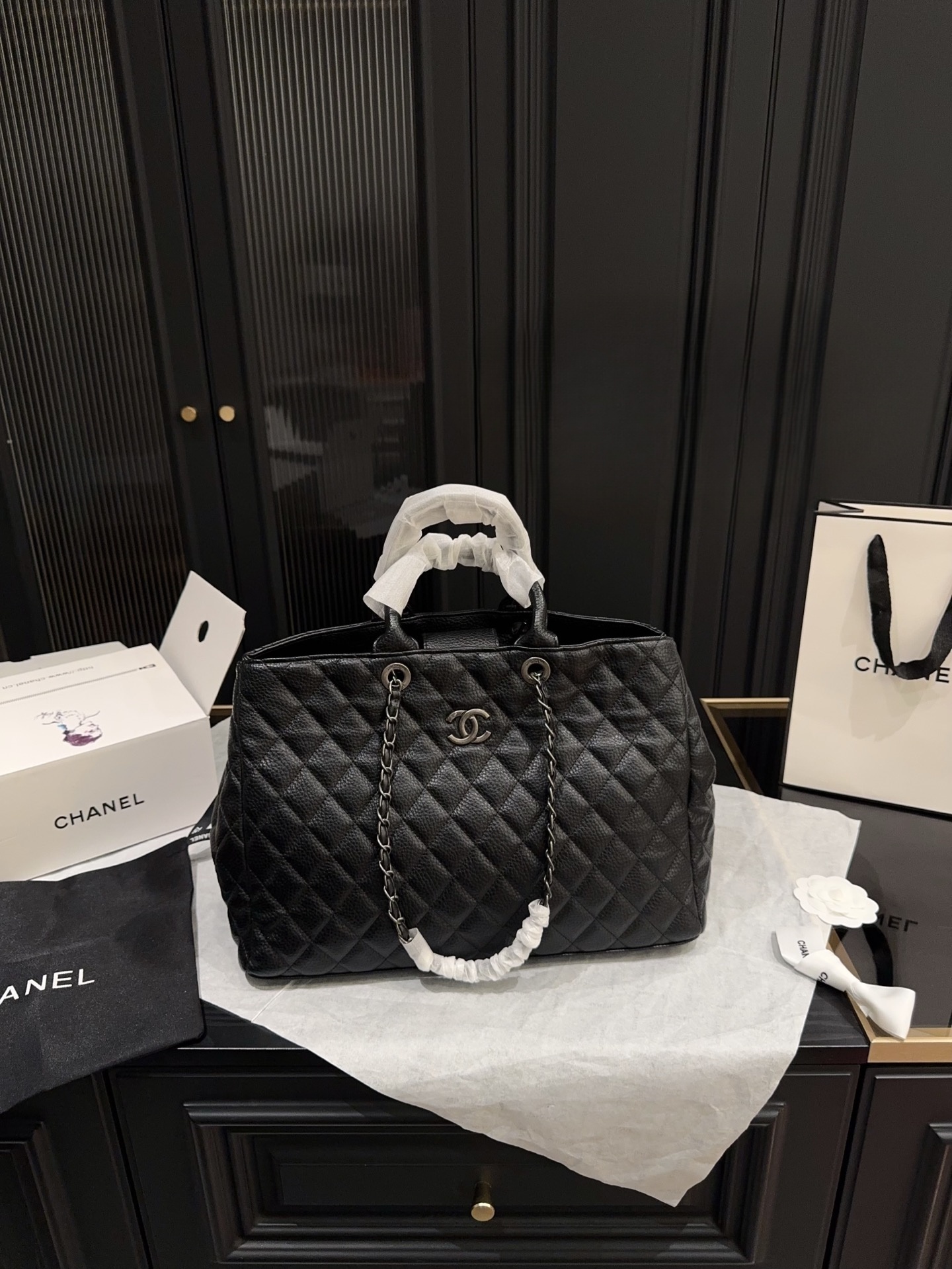 Chanel Chain Leather Tote Bag