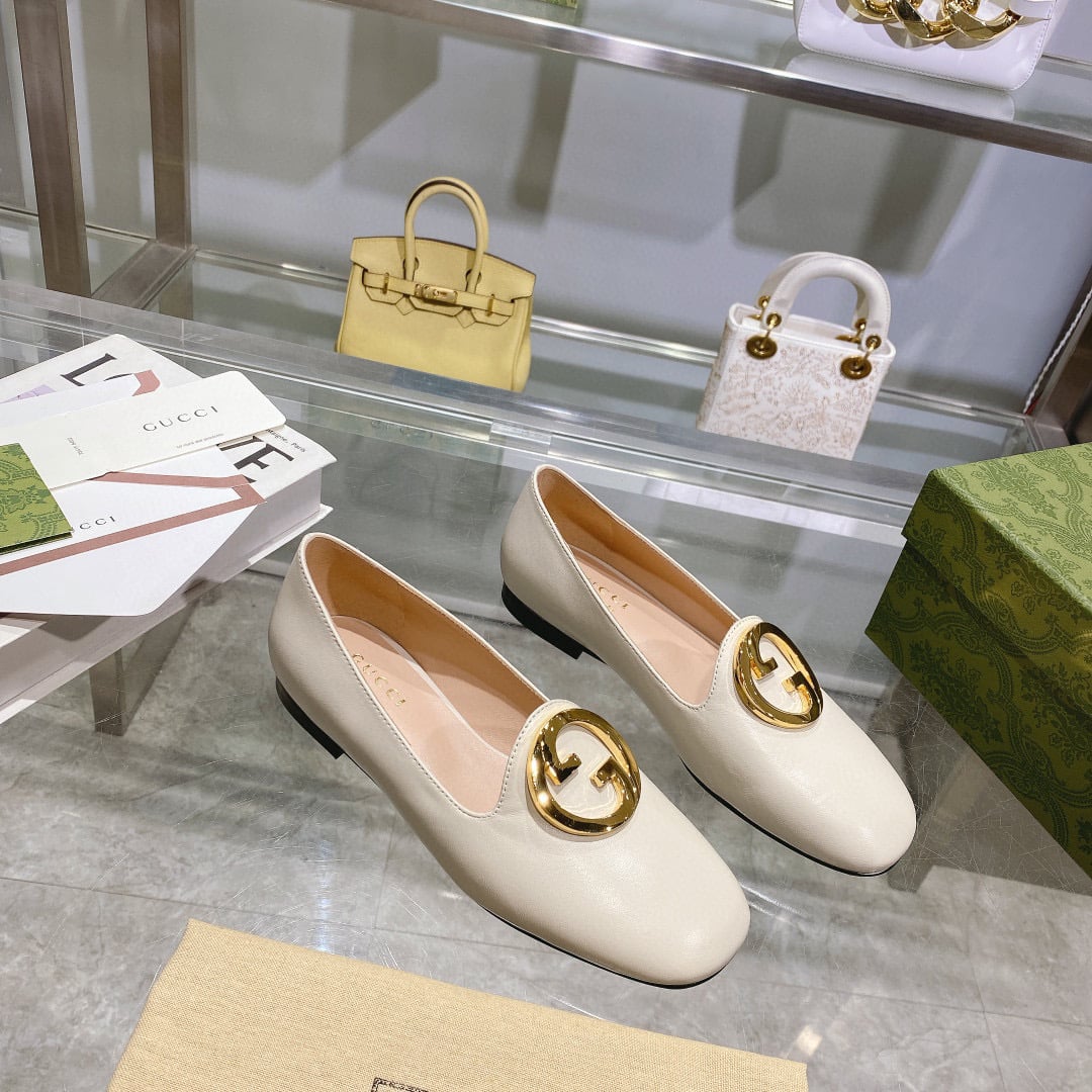 Gucci Logo Plaque Loafers White 723395 C9D00 9022