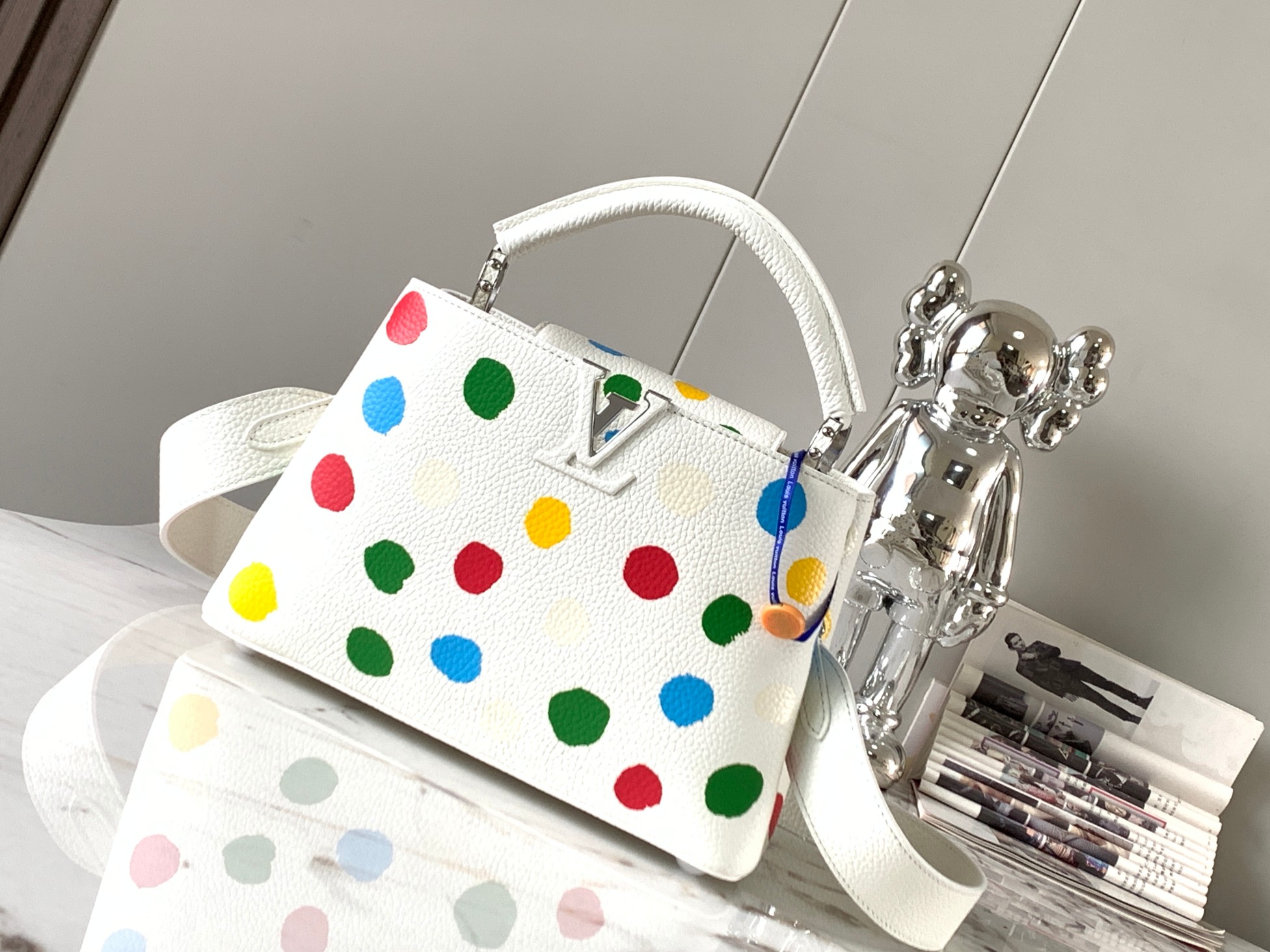 LOUIS VUITTON Capucines M21637