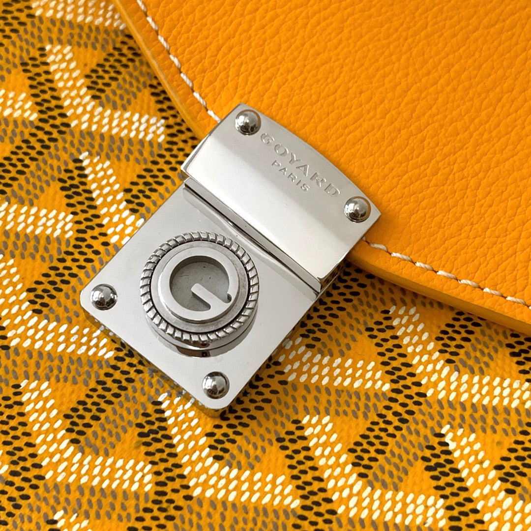 Goyard Chypre Wallet-Pouch 21 Cm Yellow Goyardine Canvas And Calfskin 21cm