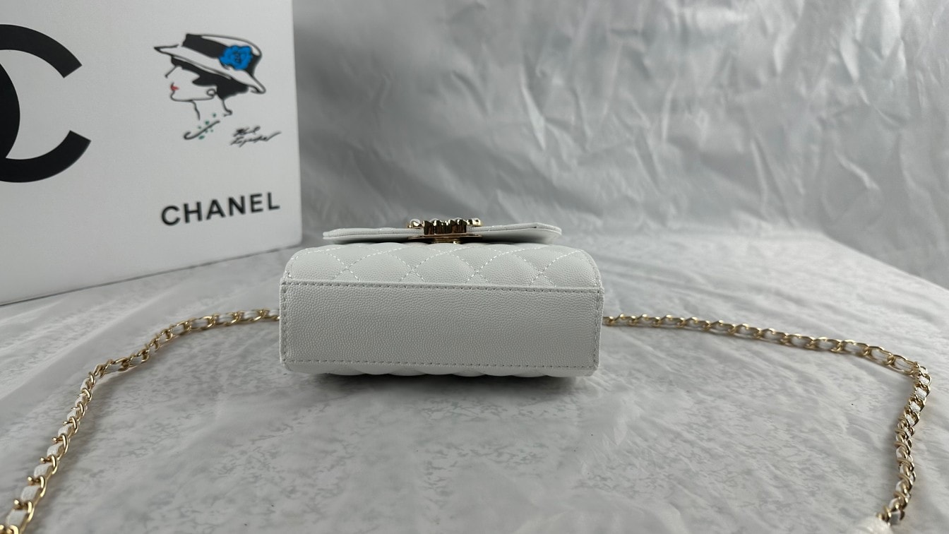 Chanel Top Handle Clutch With Chain In Caviar White 15Cm/5in