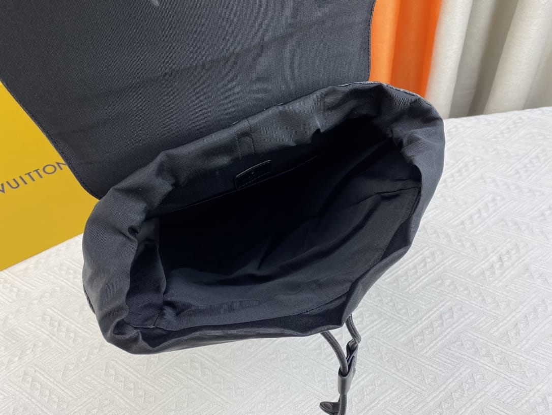 Louis Vuitton Saumur Backpack 42Cm