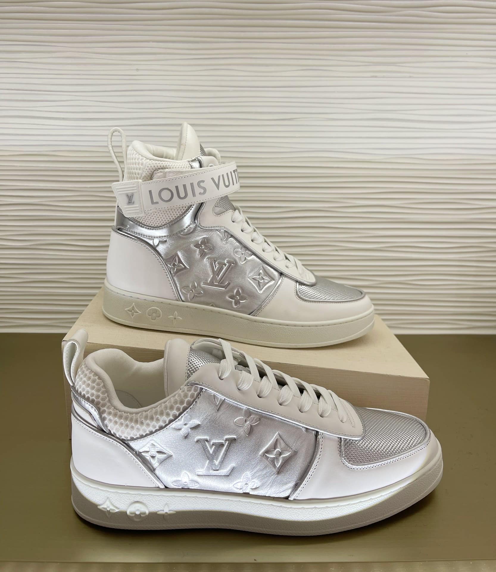 Louis Vuitton Boombox Sneaker Sliver 1A969F