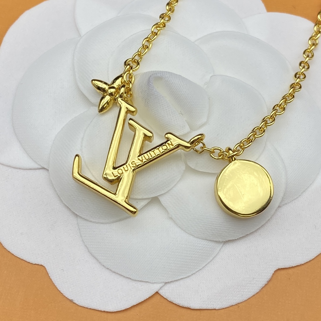 LV New Jewelry Set – Necklace & Bracelet