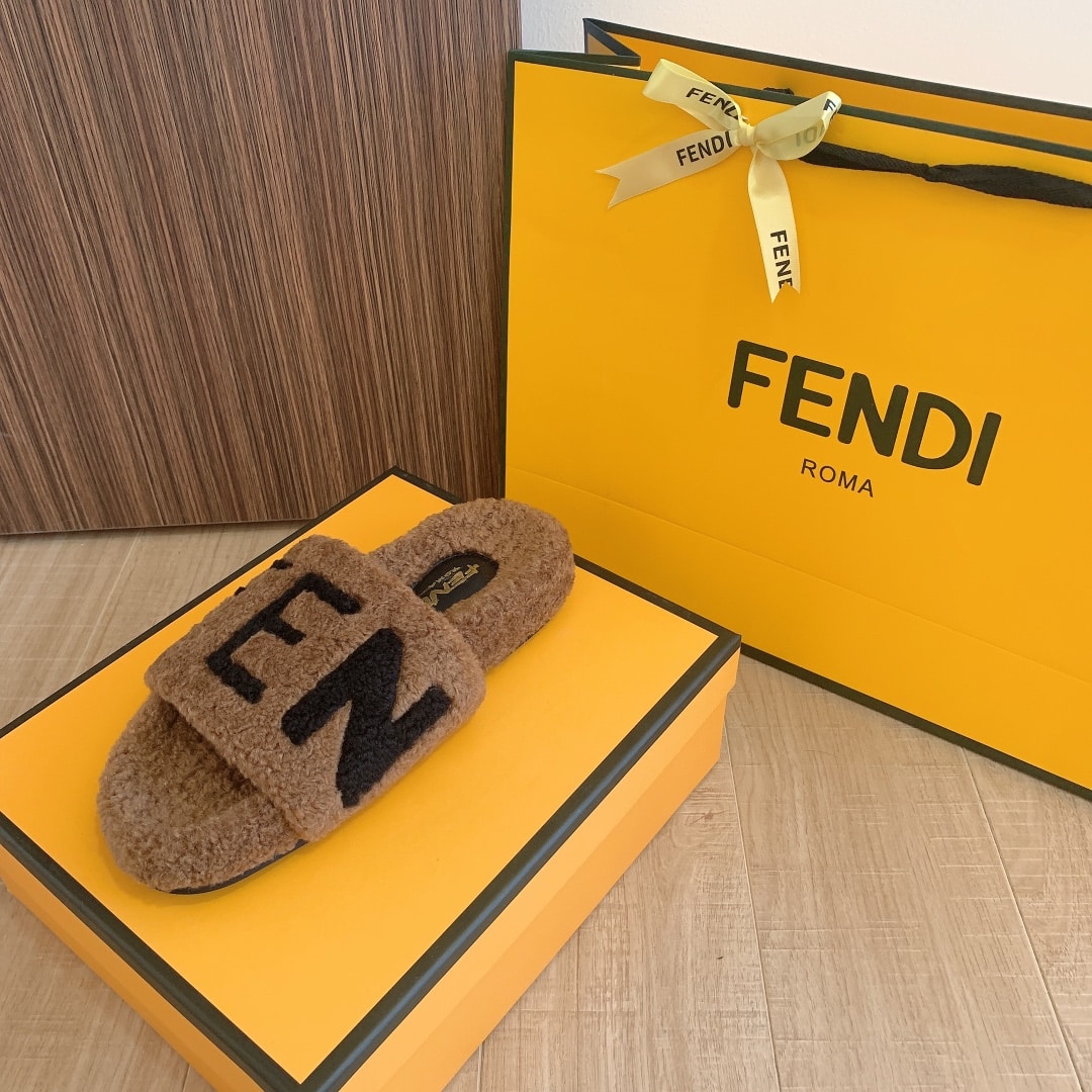 Fendi Fleece Slippers Brown
