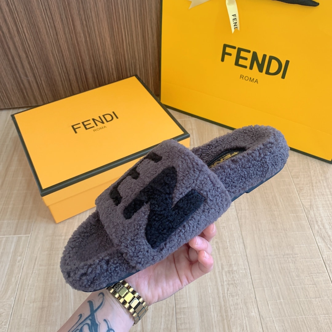 Fendi Fleece Black Text Slippers Grey