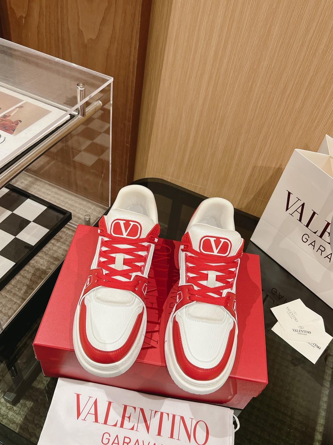 Valentino’s new 2023  Sneaker