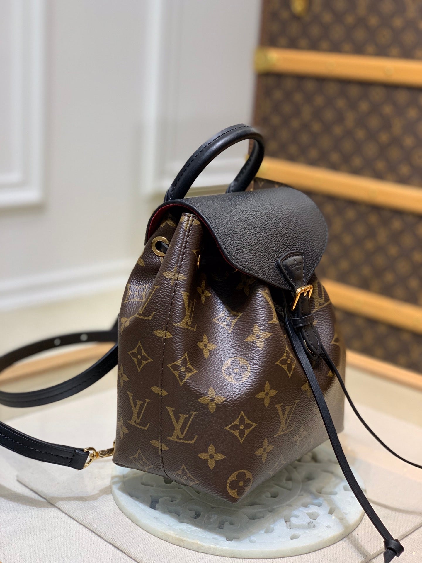 Louis Vuitton Montsouris 33Cm Black