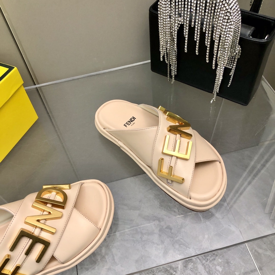 Fendi Fendigraphy Leather Slides Light Pink