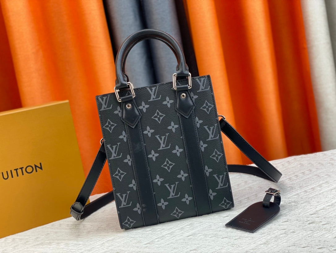 Louis Vuitton Sac Plat Mini Grey And Black Leather 22Cm