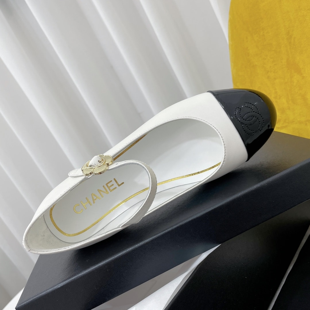 Chanel Mary Janes Black White