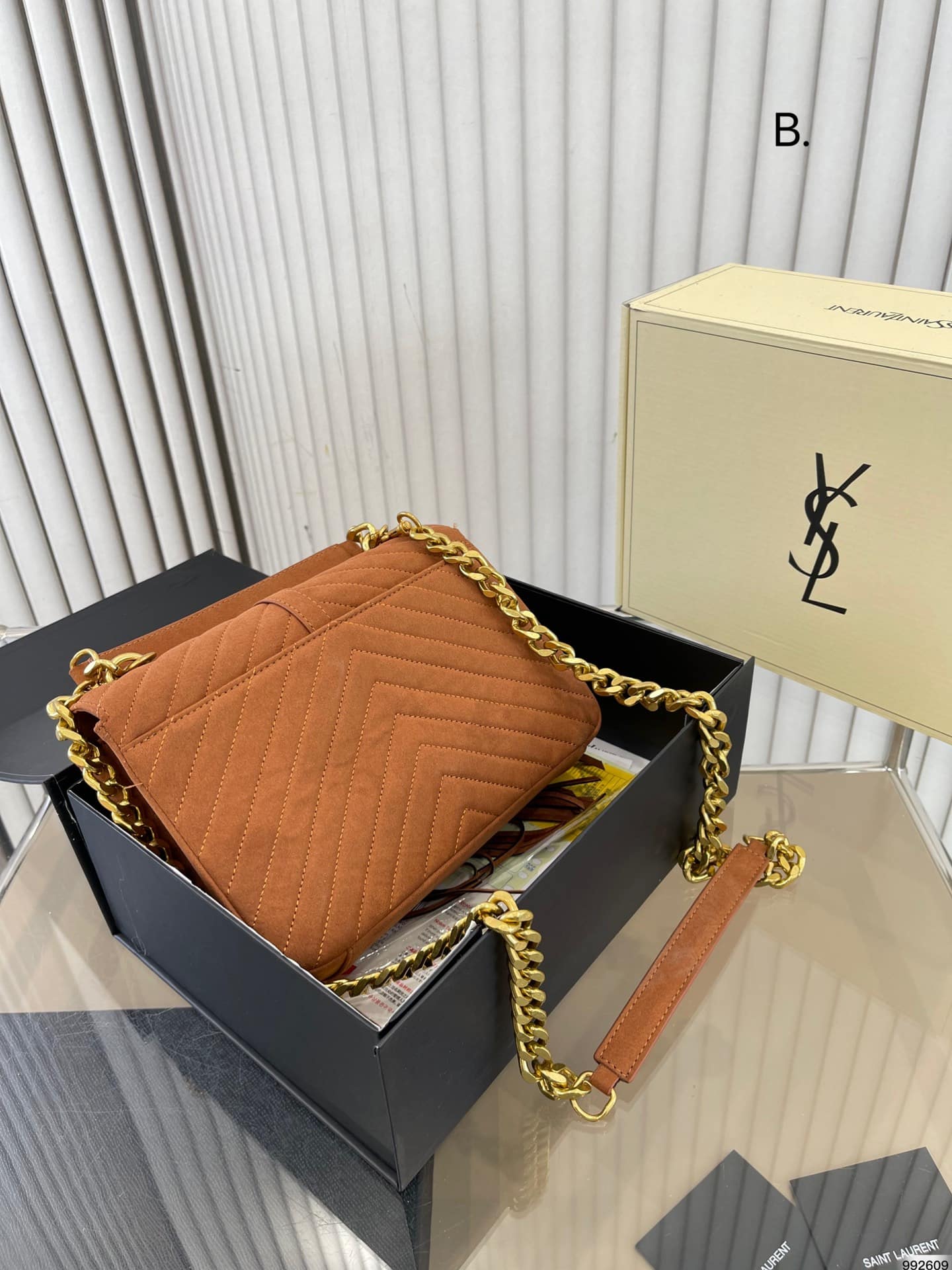 Saint Laurent Medium College Chain Bag In Suede Cinnamon 24cm 531705 0u0k7 7761