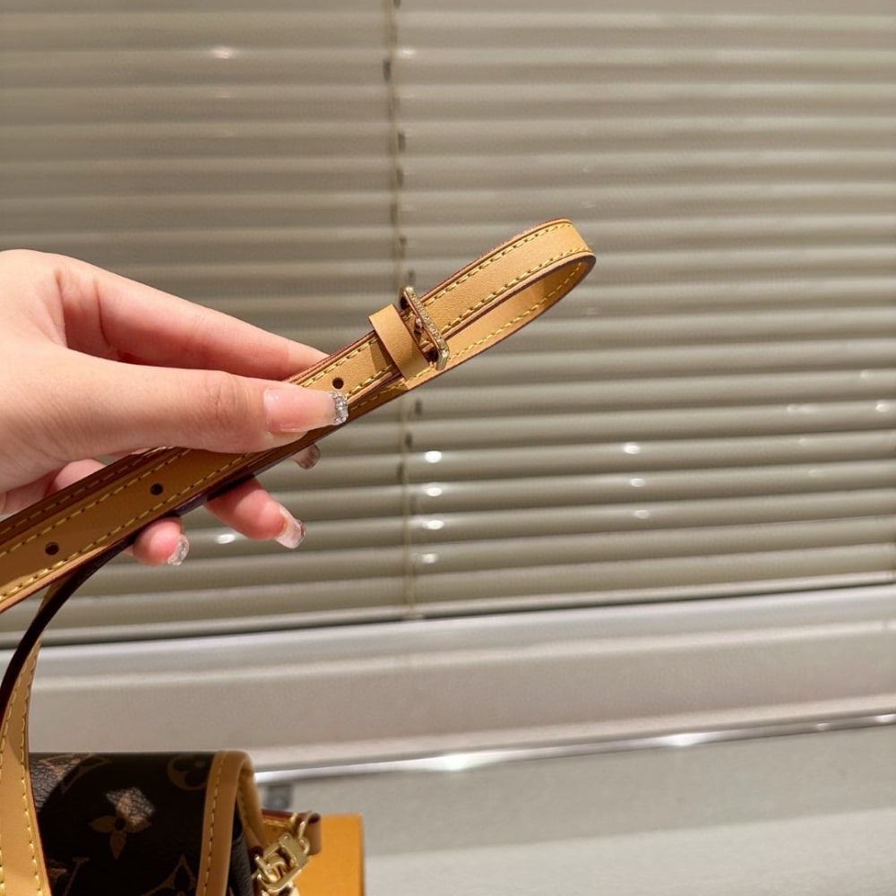 Louis Vuitton Nano Diane Bag Brown 18Cm M83298