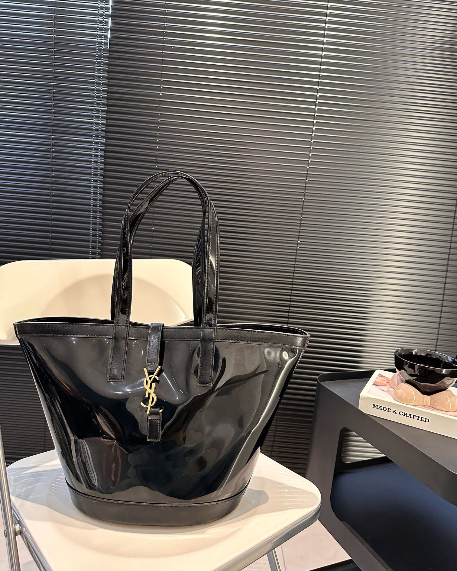 Saint Laurent Panier Medium In Vinyl And Shiny Leather Black 28Cm