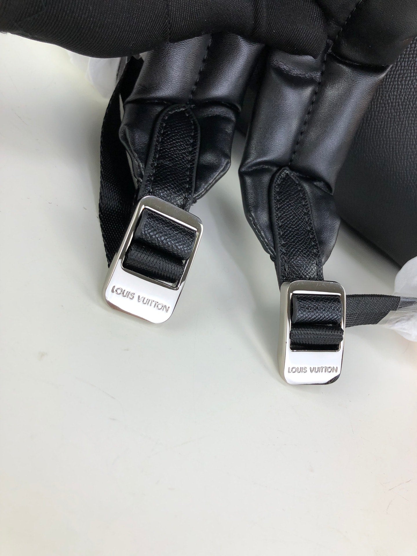 Louis Vuitton Discovery Backpack Pm Black 40Cm