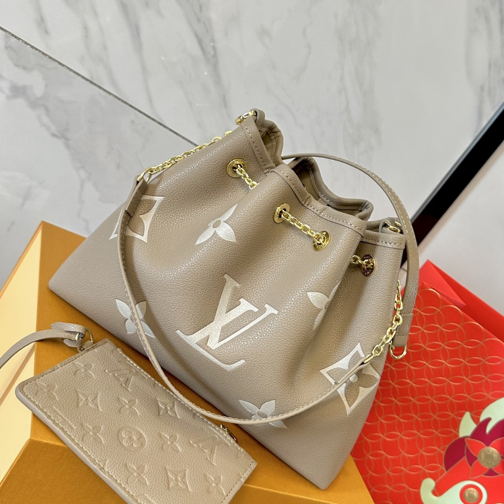 Louis Vuitton Summer Bundle Bag Tourterelle Grey 28Cm M25453