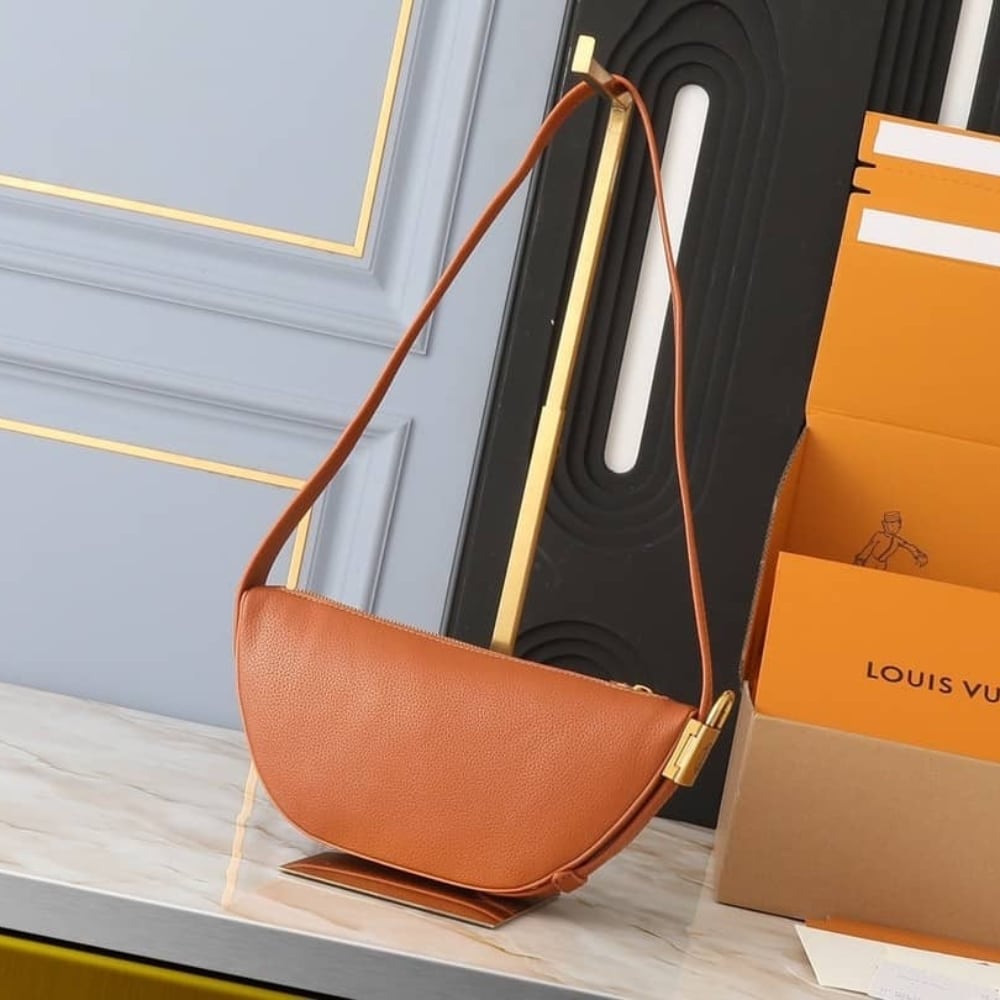 Louis Vuitton Low Key Bumbag Cognac 28Cm M83546